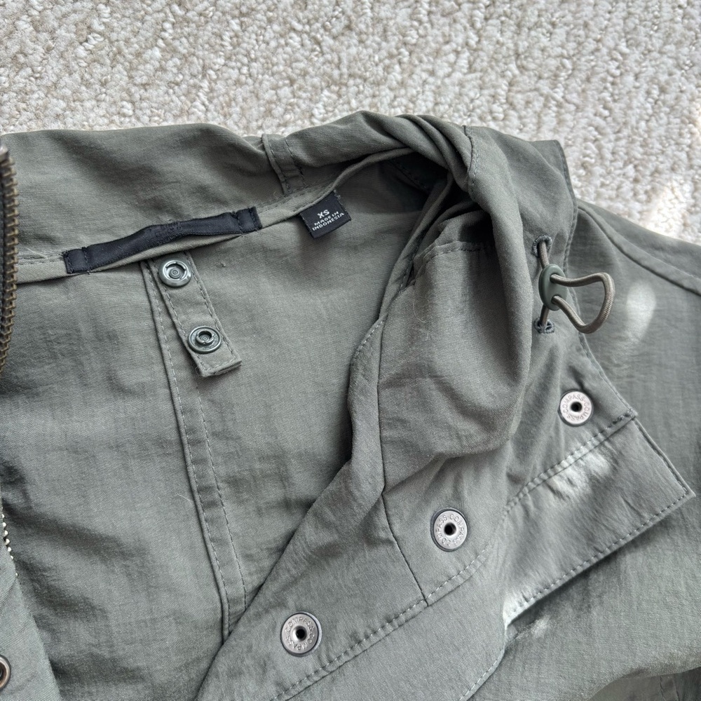 Uniqlo Long Hooded Women's Jacket - Picture 5 of 7
